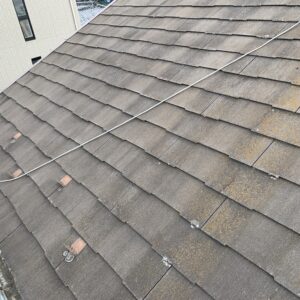 塗膜がはがれたスレート屋根