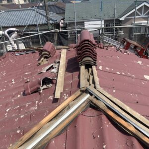 かわらUの棟を外した写真