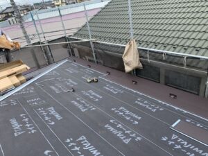 スーパーガルテクトフッ素葺き始め