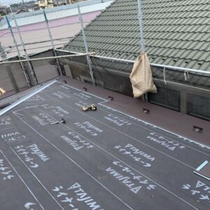 スーパーガルテクトフッ素葺き始め