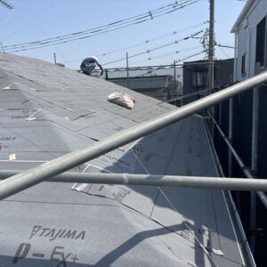 ルーフィングを張った屋根