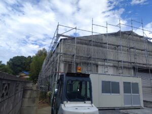 スレート工場の足場設置