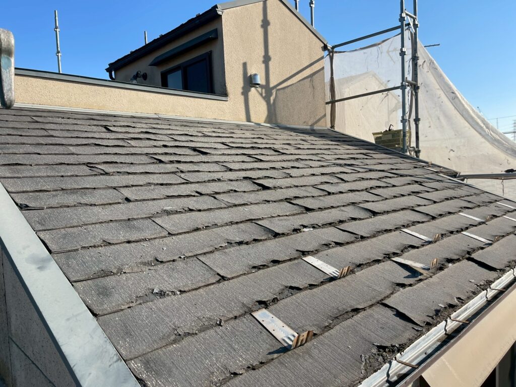 パミール屋根の住宅